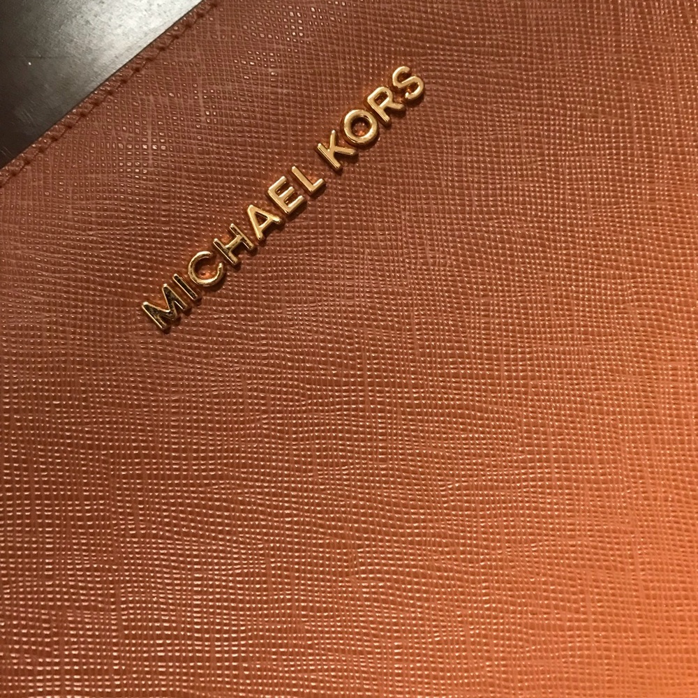 Michael Kors IPad/Tablet sleeve protector